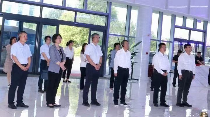 全國(guó)工商聯(lián)副主席方光華一行來東岳調(diào)研
